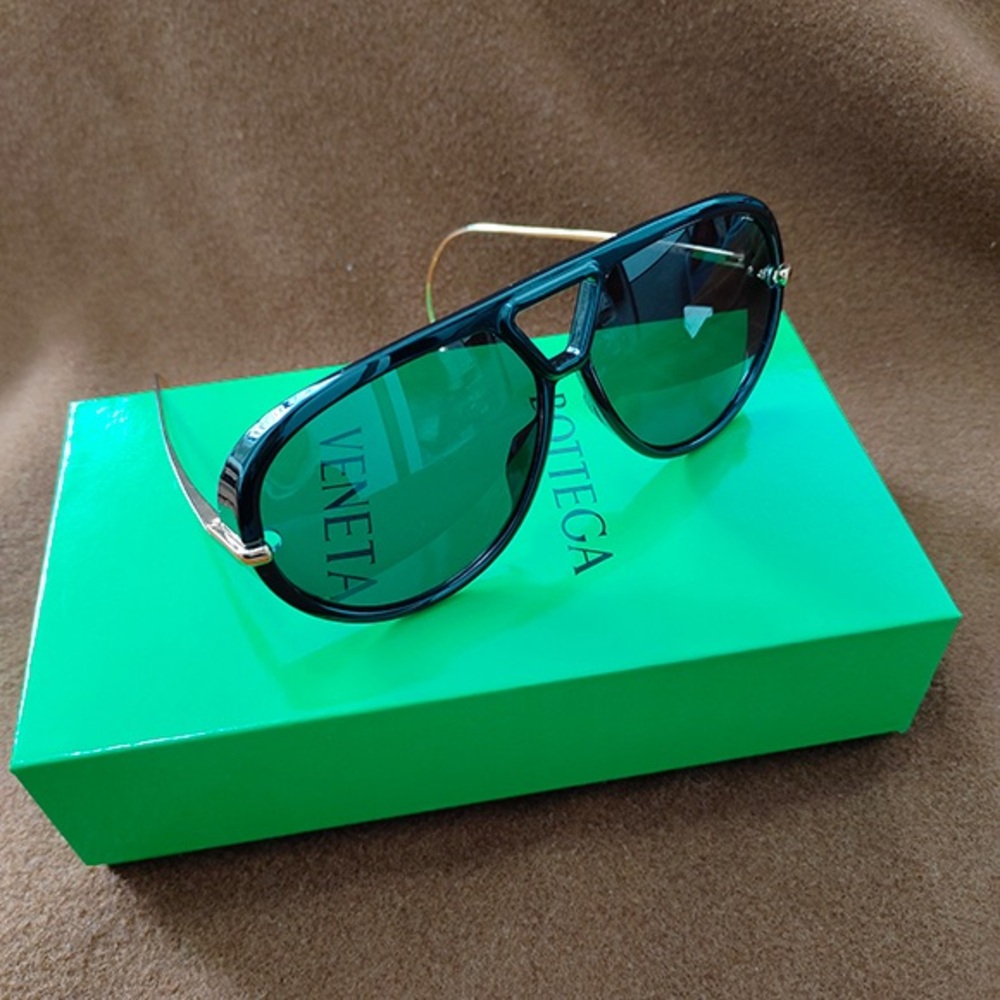 Bottega Veneta Black Sunglasses
